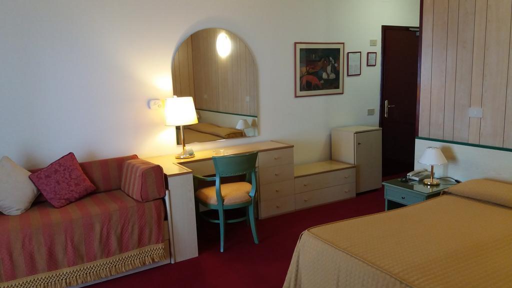 Hotel Majestic Lido di Jesolo Ngoại thất bức ảnh