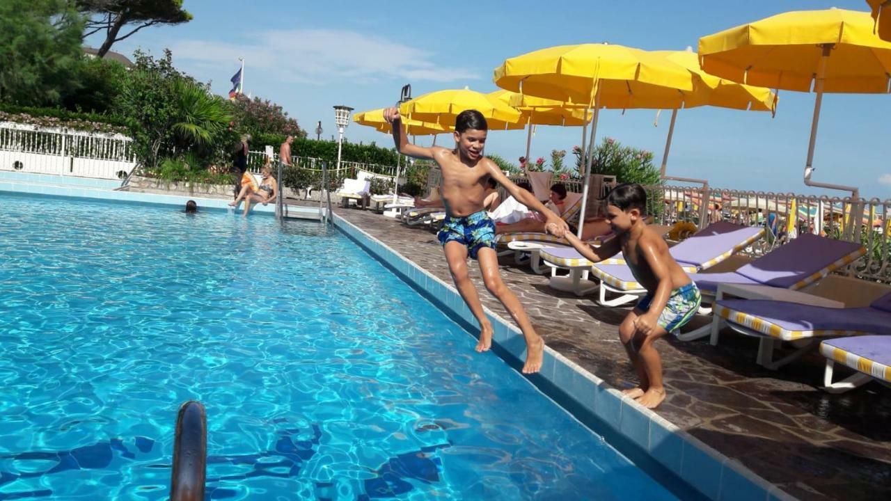 Hotel Majestic Lido di Jesolo Ngoại thất bức ảnh